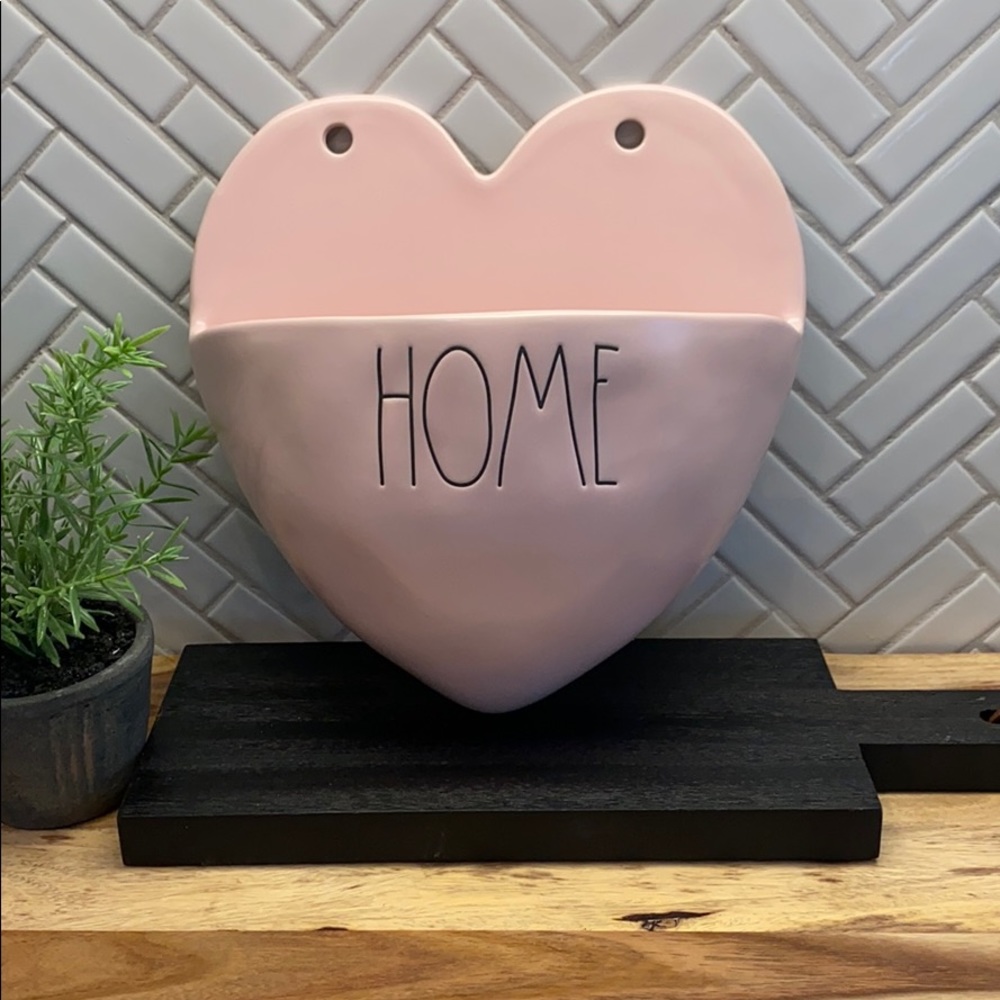💝NEW Rae Dunn HOME Pink Wall Planter Ceramic 🌿
